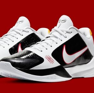 Kobe 5 Bruce Lee Alternate